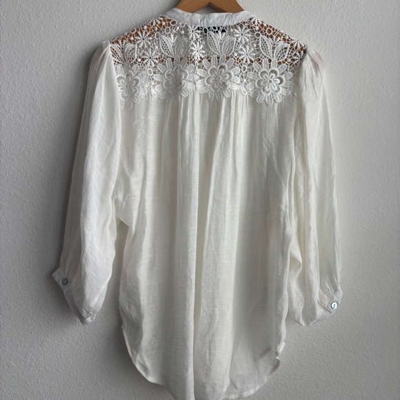 Figueroa & Flower White Drapey Elegant Lace Button Down 3/4 Sleeve Blouse - Picture 3 of 11